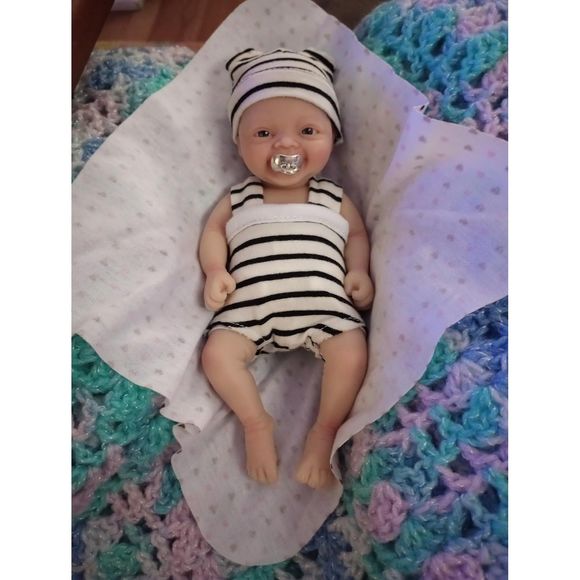Reborn Silicone Baby Doll Mini Realistic Feeding & Bathing Accessories 7 Inch - Picture 1 of 5